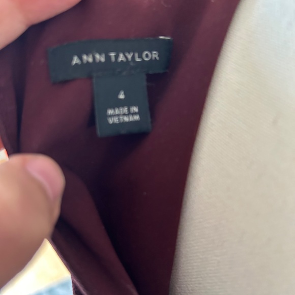 Ann Taylor Shift Dress - A work wardrobe staple - Picture 2 of 2